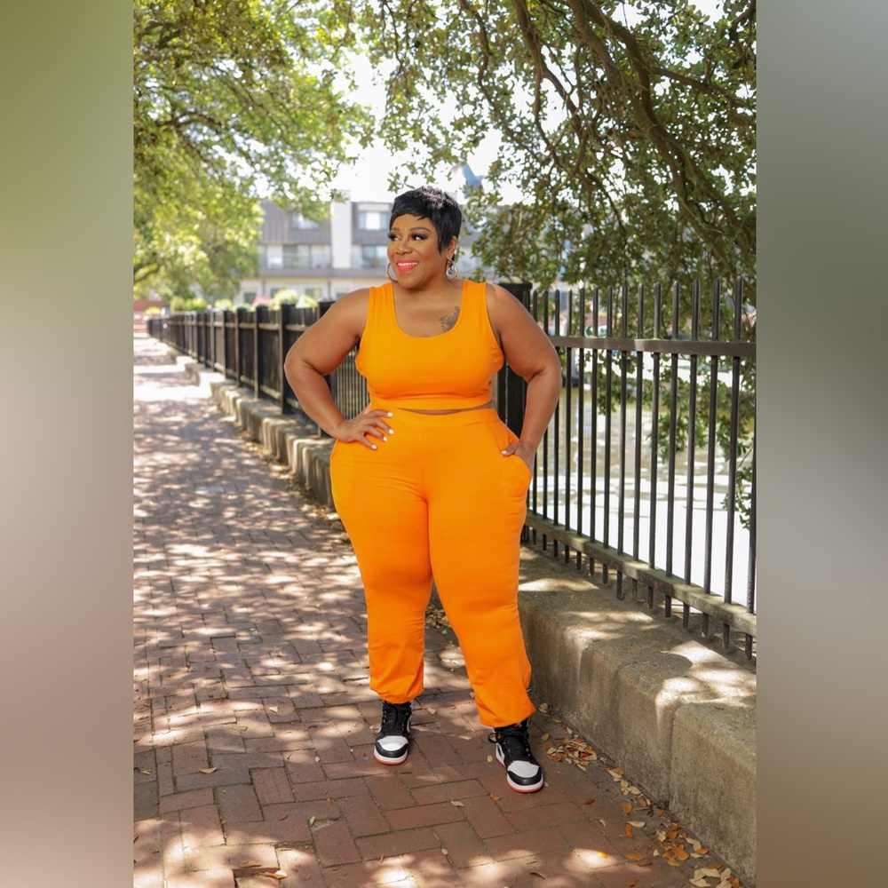 Plus size orange 2 piece jogger set size 1xl